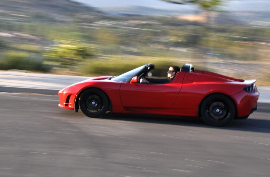  Tesla Roadster 2010 года  (фото 5 из 9)